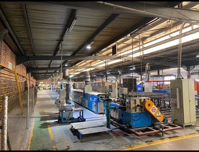 4,580M² WAREHOUSE TO LET IN ROSSLYN